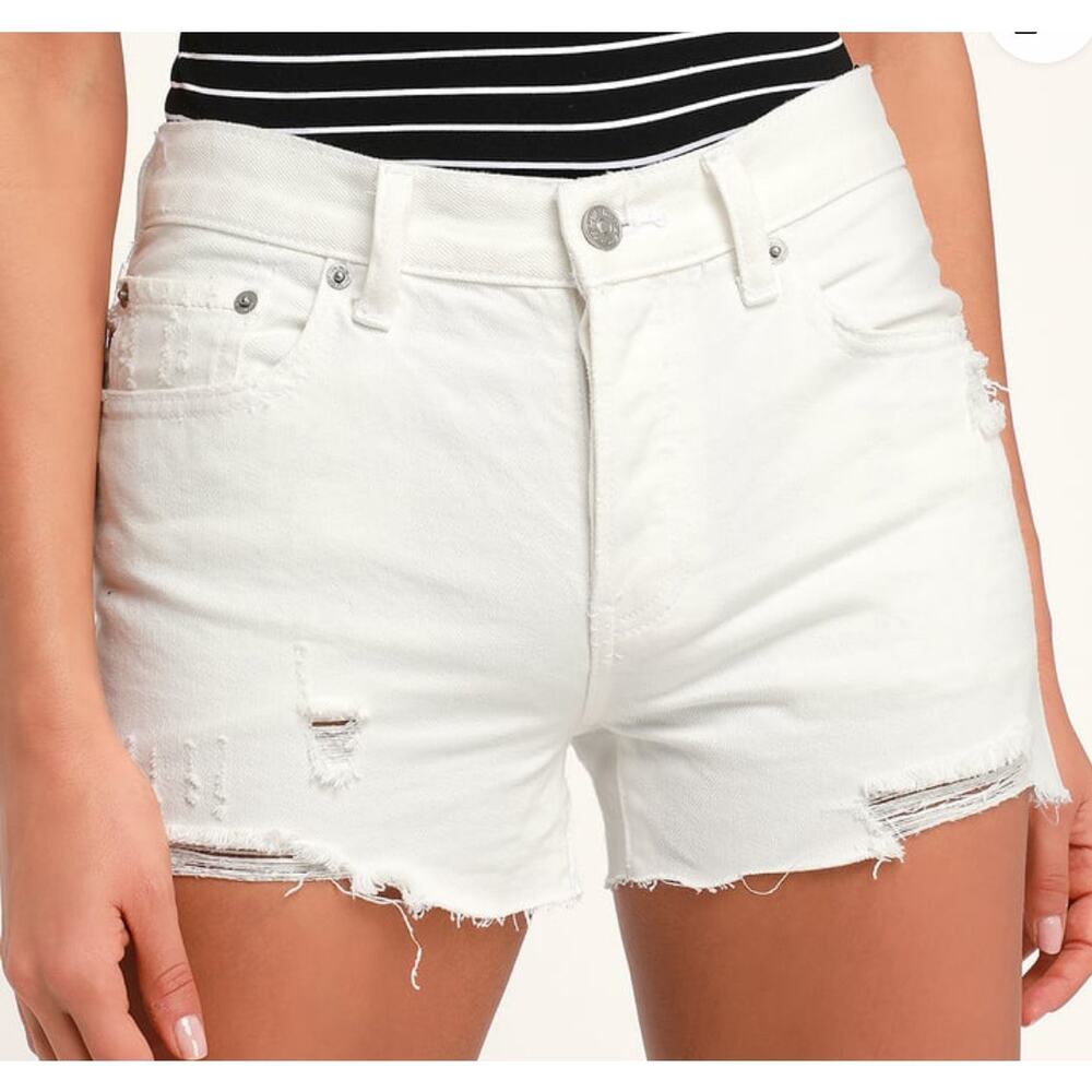 Free People We The Free Sofia‎ White Distressed Denim Shorts Size 27 Hem
